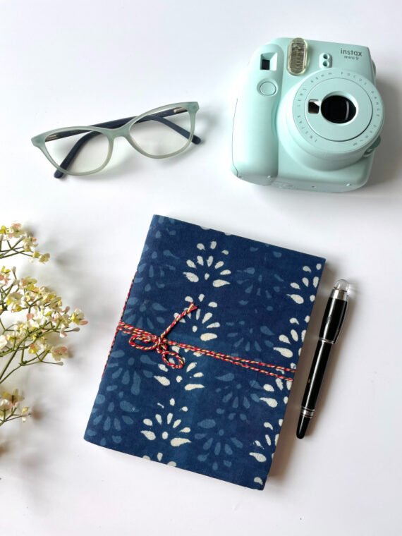 HANDCRAFTED DIARIES